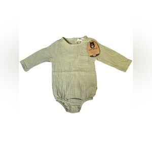Rabbit + Bear Organic Cotton Baby Romper 6-9M Long Sleeve Green Bodysuit NWT